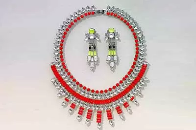 Background removal pricing before image